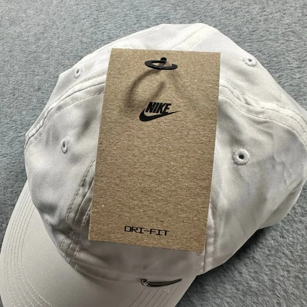 Nike Junior Club Cap Dri-FIT Off White Metal Swoosh
